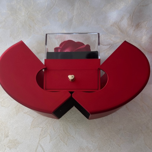 Apple Gift Box - Picture 12 of 15